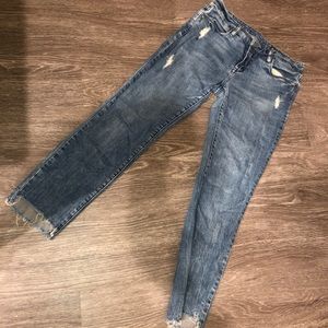 Blank NYC Distresses Rippes Denim Jeans